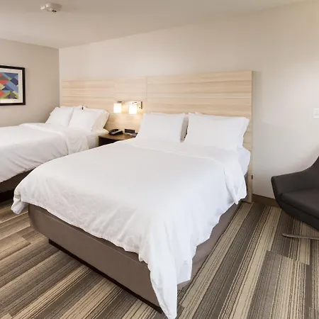 Holiday Inn Express & Suites - Auburn By Ihg Exterior photo